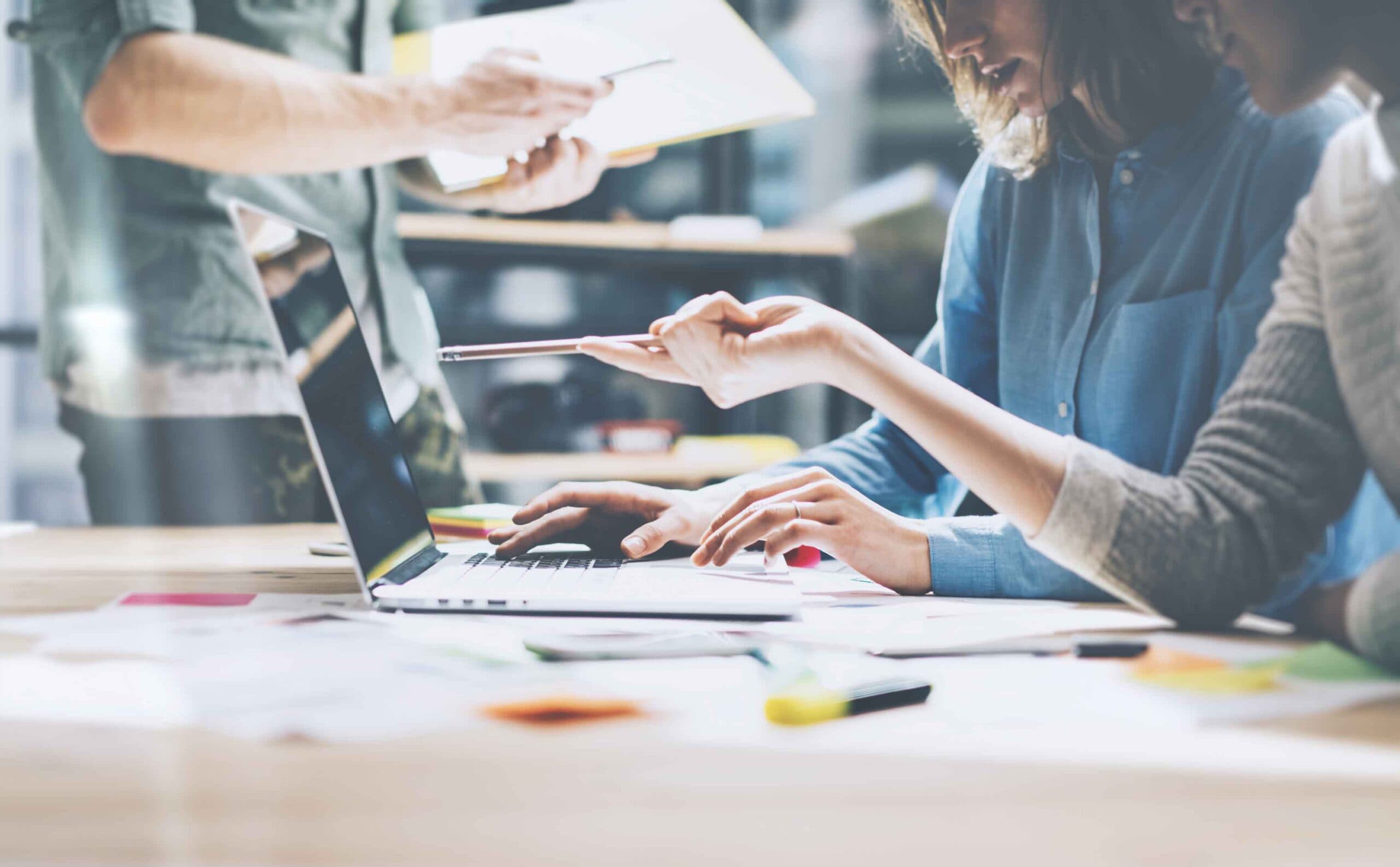 Design Thinking: A Problem-Solving Approach for Graphic Designers